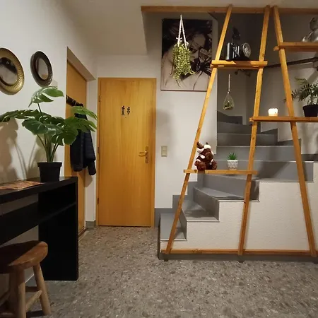 Canape Lit Dans Maison Individuelle Chez L'habitant *